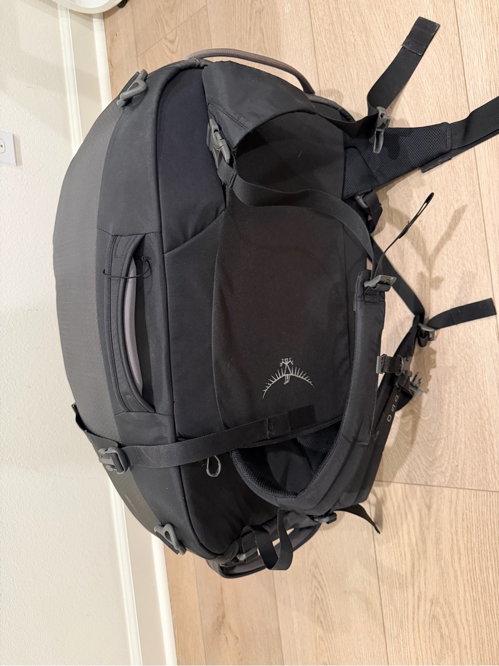 Osprey Black Porter 65L Travel Backpack - Picture 2 of 6